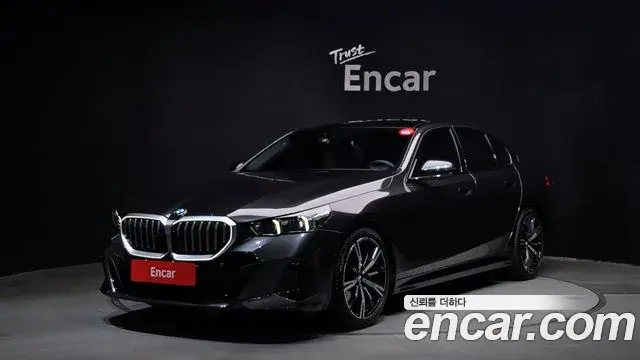 BMW 5 Series 2026 — Şəkil 28/31