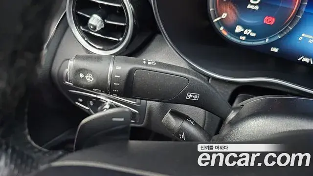 Mercedes-Benz C-Class 2020 — Photo 30/37
