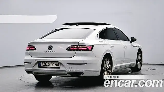 Volkswagen Arteon 2022 — Photo 19/20
