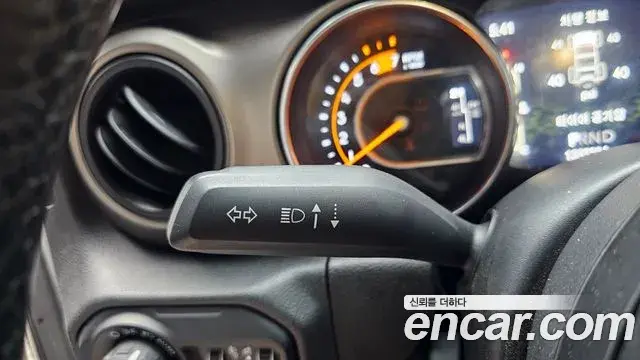 Jeep Wrangler 2020 — ფოტო 29/30