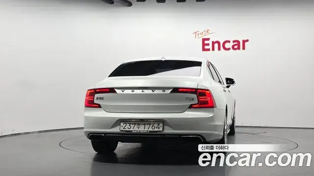 Volvo S90 2019 — Фото 4/20