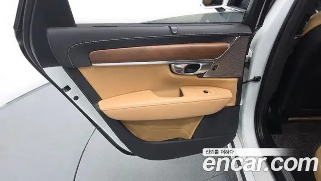 Volvo S90 2019 — ფოტო 14/34