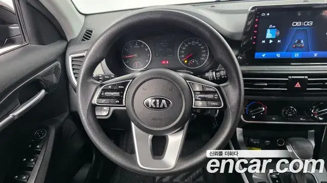Kia Seltos 2020 — ფოტო 2/20