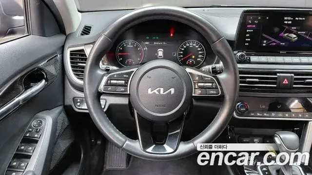 Kia Seltos 2022 — ფოტო 32/34