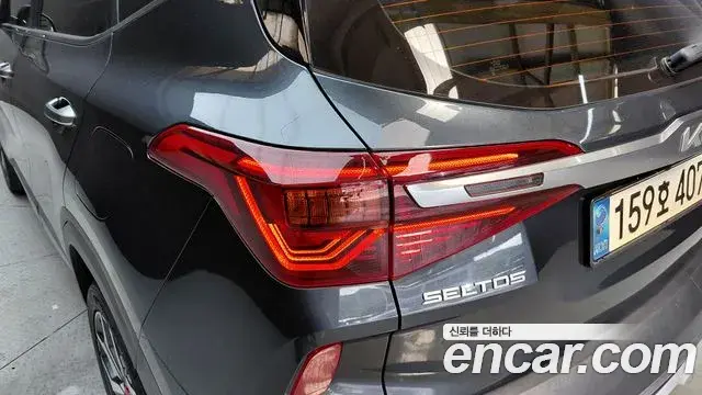 Kia Seltos 2022 — ფოტო 20/34