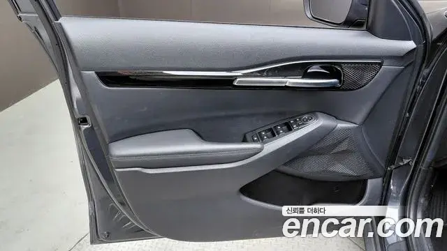 Kia Seltos 2022 — ფოტო 11/34