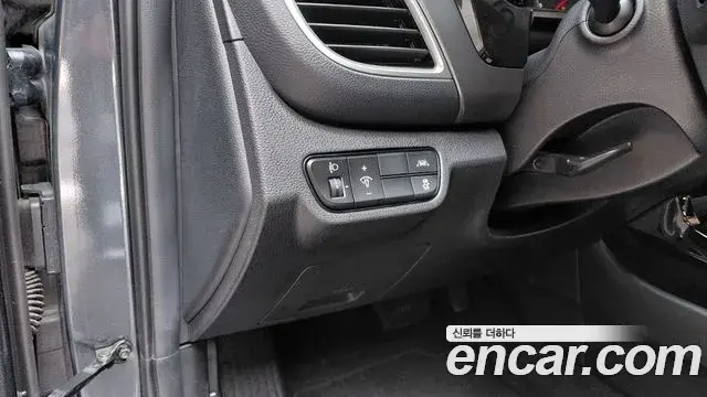 Kia Seltos 2022 — ფოტო 8/34