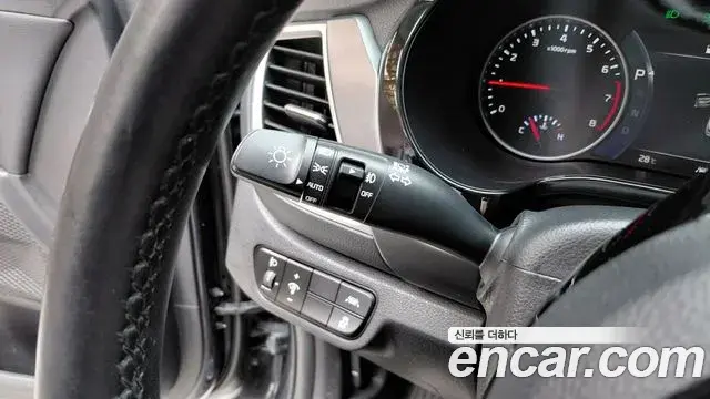Kia Seltos 2022 — ფოტო 13/34