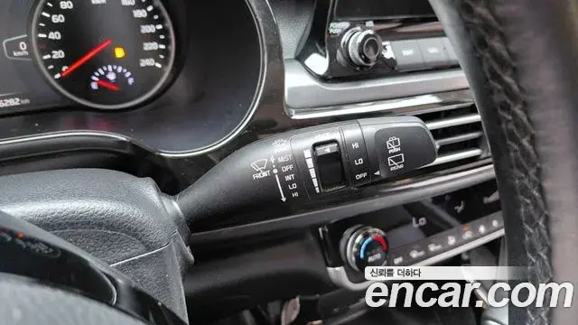 Kia Seltos 2022 — ფოტო 10/34