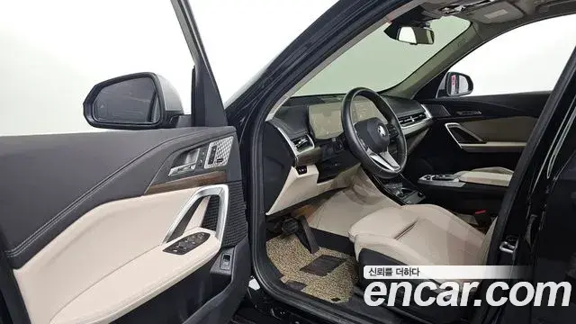 BMW X1 2023 — Şəkil 16/20