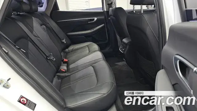 Hyundai Sonata 2022 — Фото 11/20