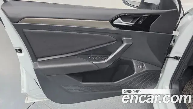 Volkswagen Jetta 2021 — Şəkil 24/31