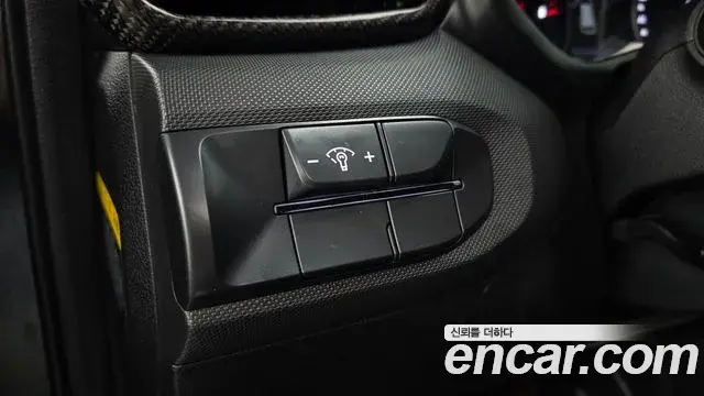 Hyundai Veloster 2019 — ფოტო 21/30