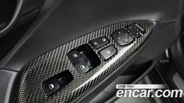 Hyundai Veloster 2019 — ფოტო 3/30