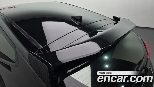 Hyundai Veloster 2019 — ფოტო 13/30