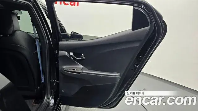 Hyundai Veloster 2019 — ფოტო 6/30