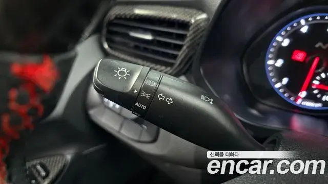 Hyundai Veloster 2019 — ფოტო 19/30