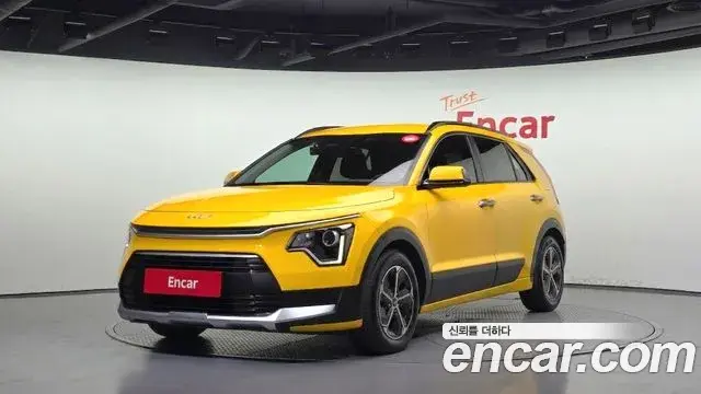 Kia Niro 2022 — ფოტო 7/20