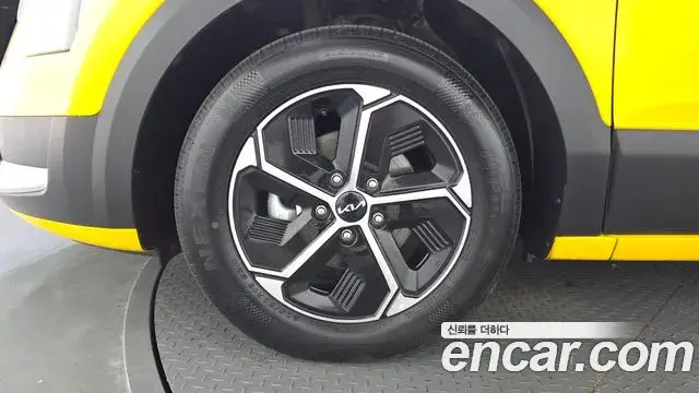 Kia Niro 2022 — ფოტო 5/20