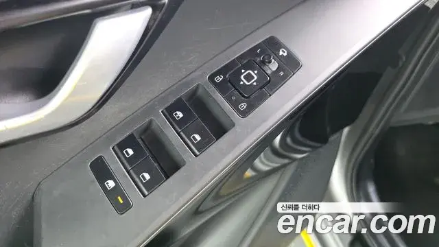 Kia Niro 2022 — ფოტო 17/20