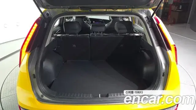 Kia Niro 2022 — ფოტო 12/20