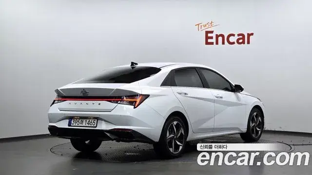 Hyundai The New Avante Hybrid 2022 — Photo 4/31