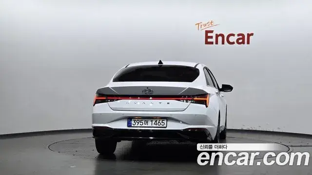Hyundai The New Avante Hybrid 2022 — Photo 7/31