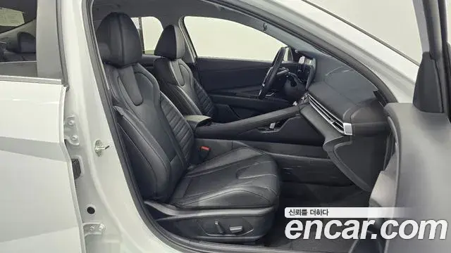 Hyundai The New Avante Hybrid 2022 — Photo 3/31