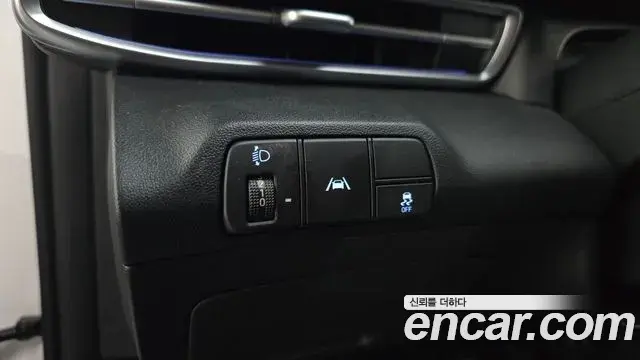 Hyundai The New Avante Hybrid 2022 — Photo 29/31