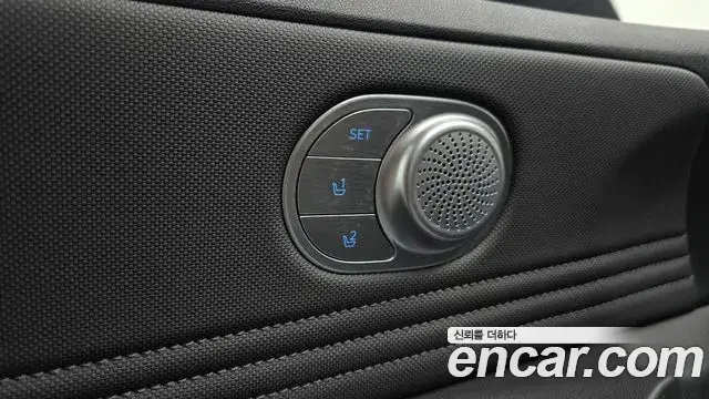 Hyundai The New Avante Hybrid 2022 — Photo 2/31