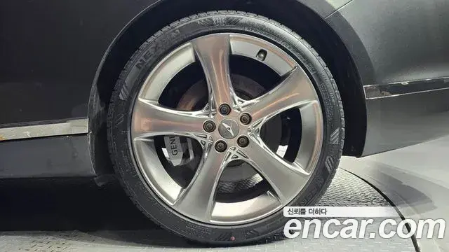 Genesis G80 2022 — ფოტო 15/32