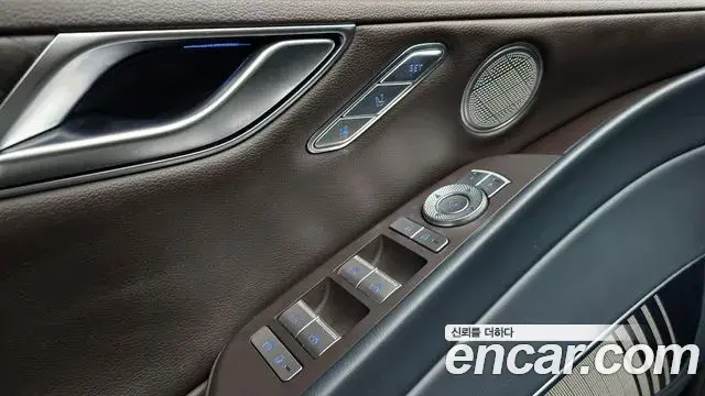 Genesis G80 2022 — ფოტო 30/32