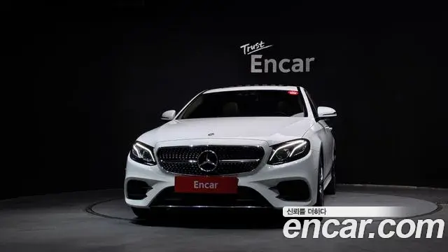 Mercedes-Benz E-Class 2018 — Фото 3/20
