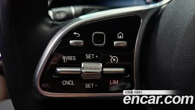Mercedes-Benz E-Class 2018 — Фото 17/20