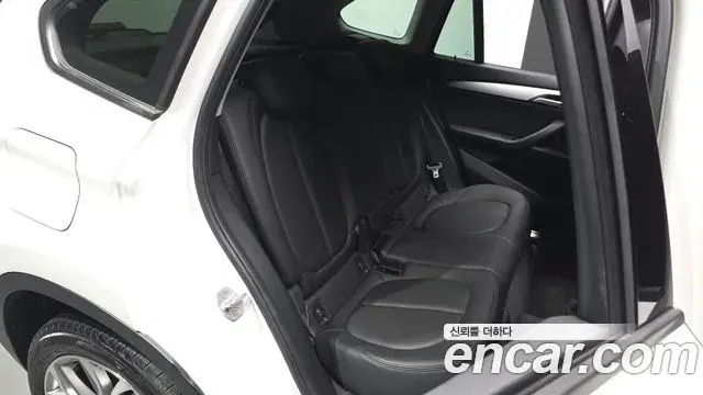 BMW X1 2018 — Фото 12/20