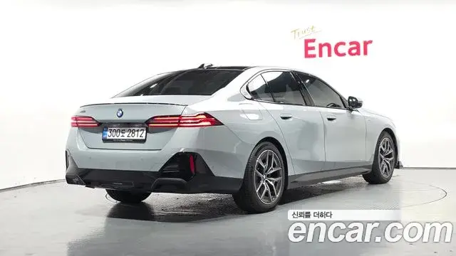 BMW 5 Series 2025 — ფოტო 15/20