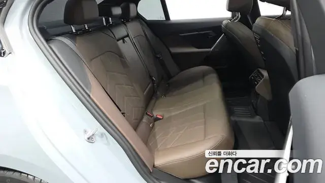 BMW 5 Series 2025 — ფოტო 16/20