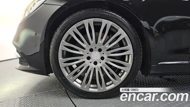 Mercedes-Benz S-Class 2018 — Şəkil 11/37