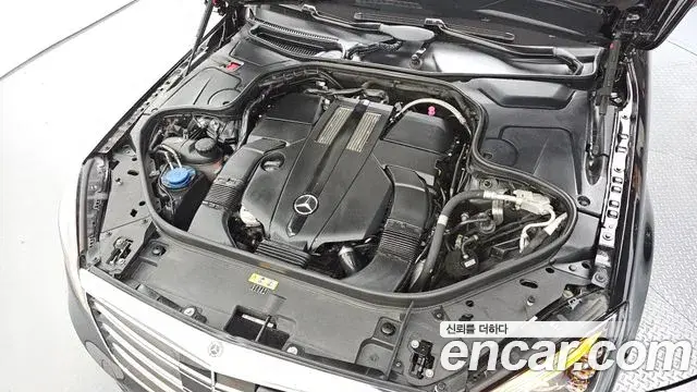Mercedes-Benz S-Class 2018 — Şəkil 18/37