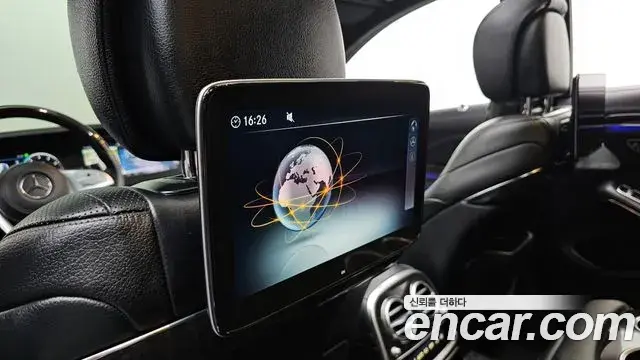 Mercedes-Benz S-Class 2018 — Şəkil 23/37