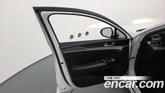 Kia K5 2021 — Photo 27/37
