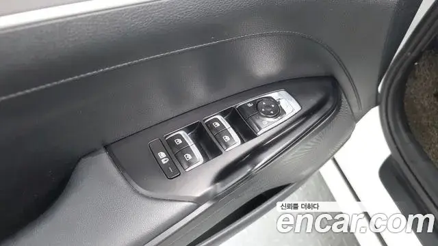 Kia K5 2021 — Photo 7/37