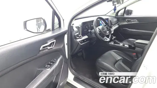 Kia Sportage 2023 — ფოტო 19/31