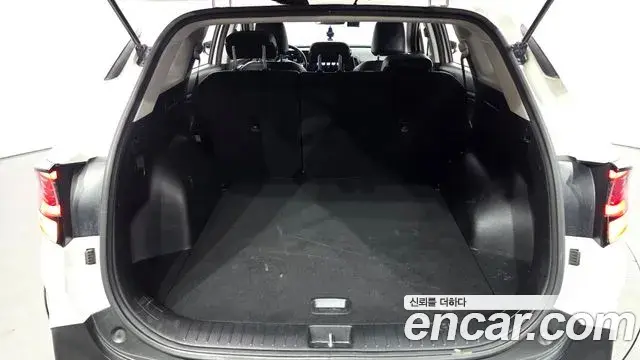 Kia Sportage 2023 — ფოტო 4/31