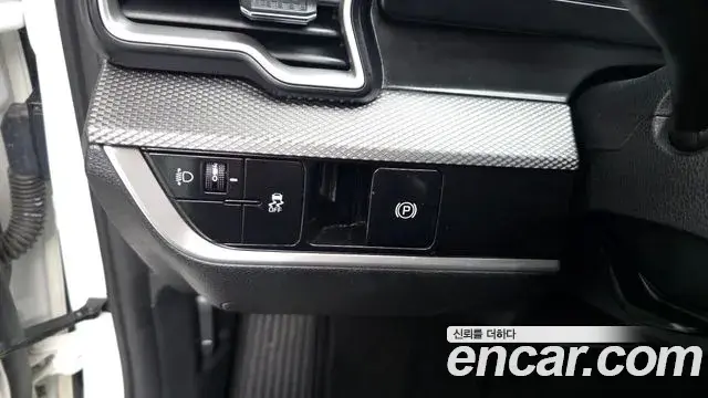 Kia Sportage 2023 — ფოტო 16/31