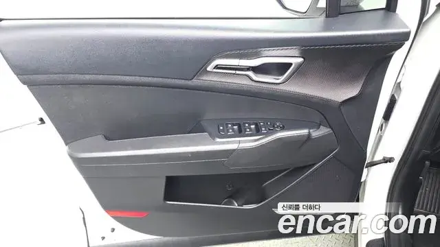 Kia Sportage 2023 — ფოტო 29/31