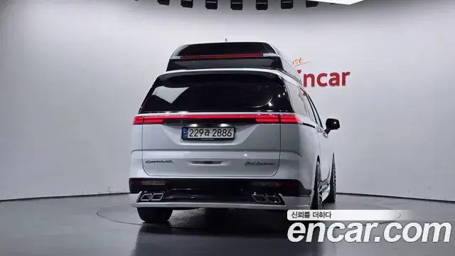 Kia Carnival 2021 — Фото 4/20