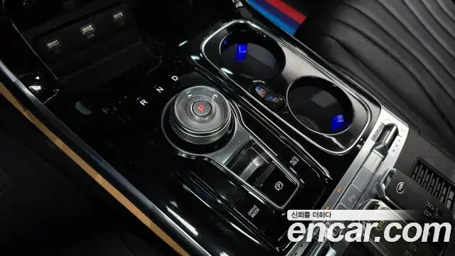 Kia Carnival 2021 — Фото 9/20