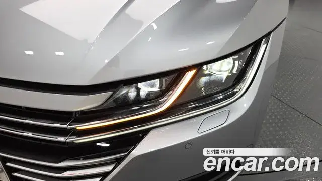 Volkswagen Arteon 2019 — Şəkil 7/42