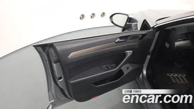 Volkswagen Arteon 2019 — Şəkil 30/42